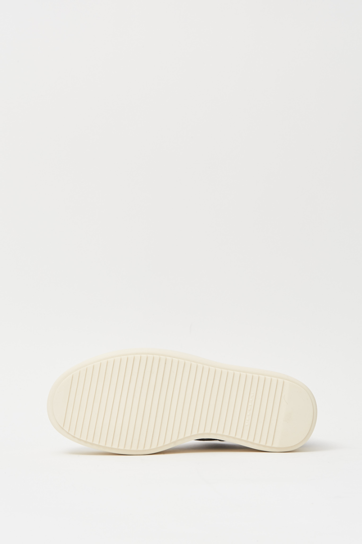 Double Bumper Low Sneaks - Black/ Milk/ Milk