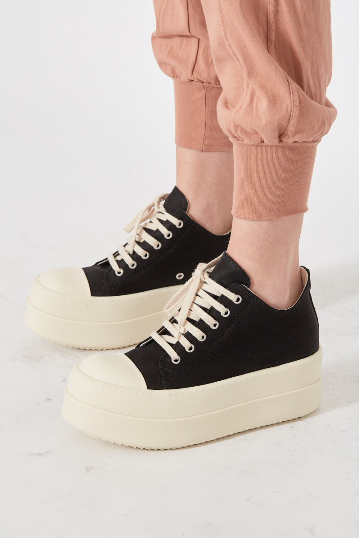 Double Bumper Low Sneaks - Black/ Milk/ Milk