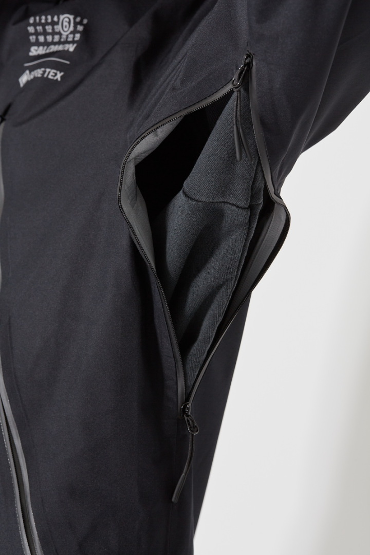 x Salomon Rain Jacket - Black