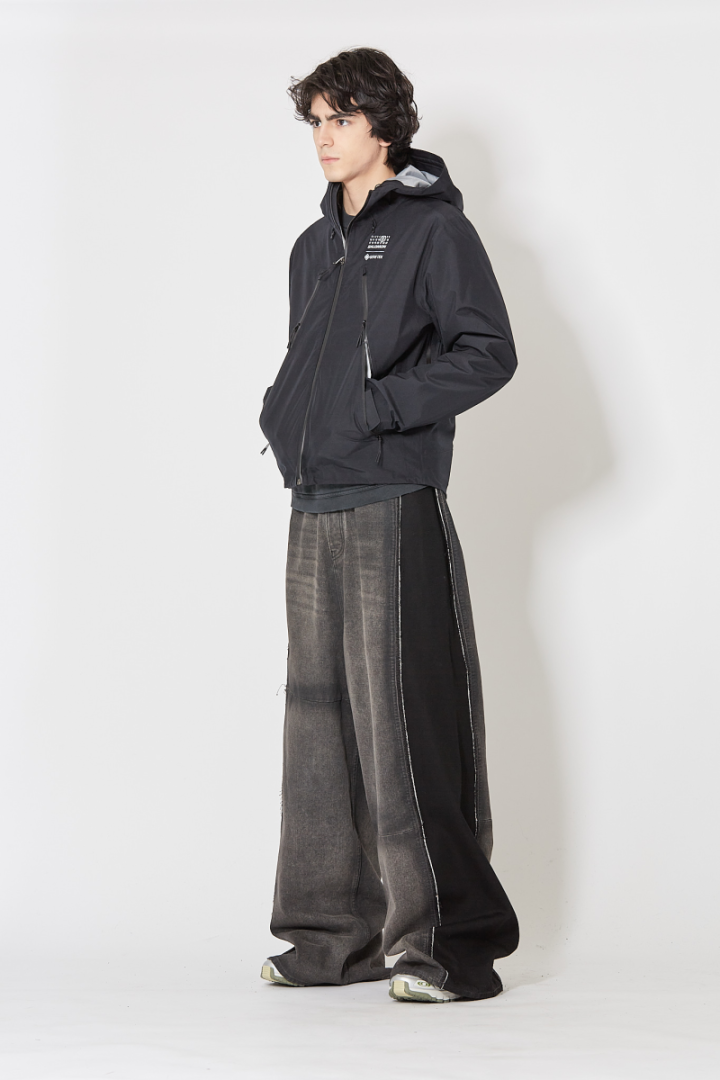 x Salomon Rain Jacket - Black