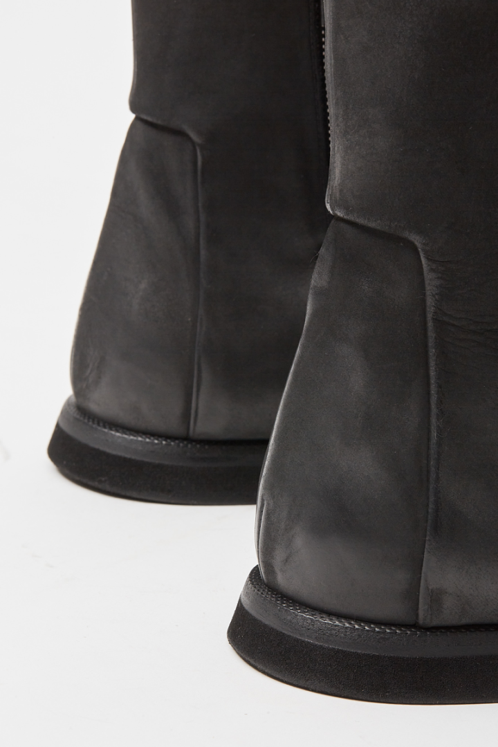 Tronchetto Boots - Black