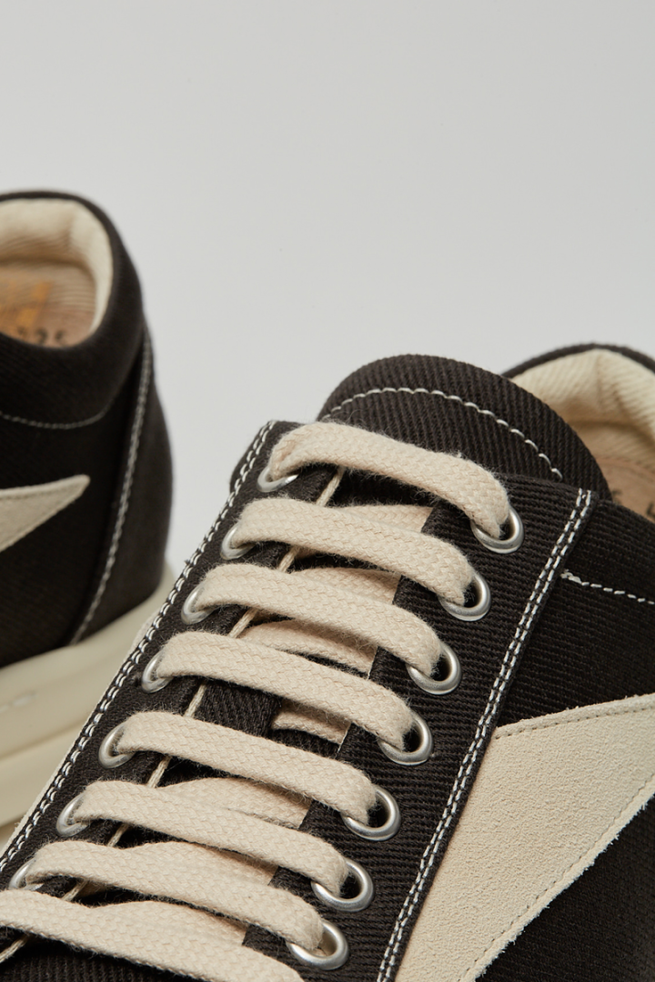 Vintage Sneaker - Washed Black/Off White