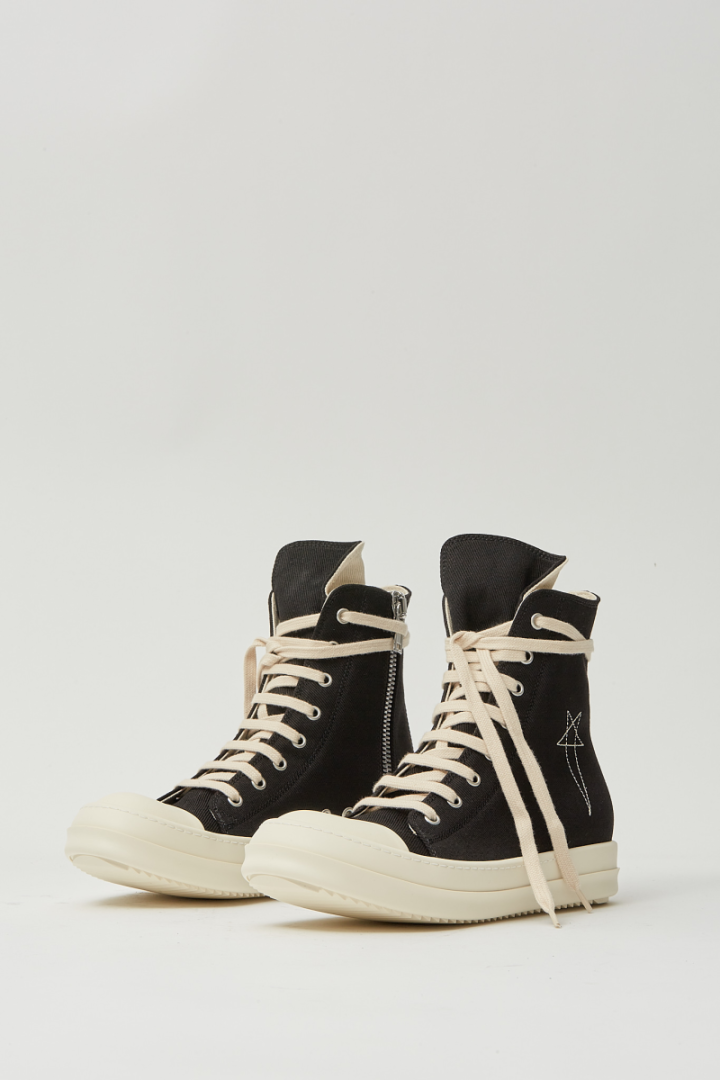 Sneaks - Black/Off White