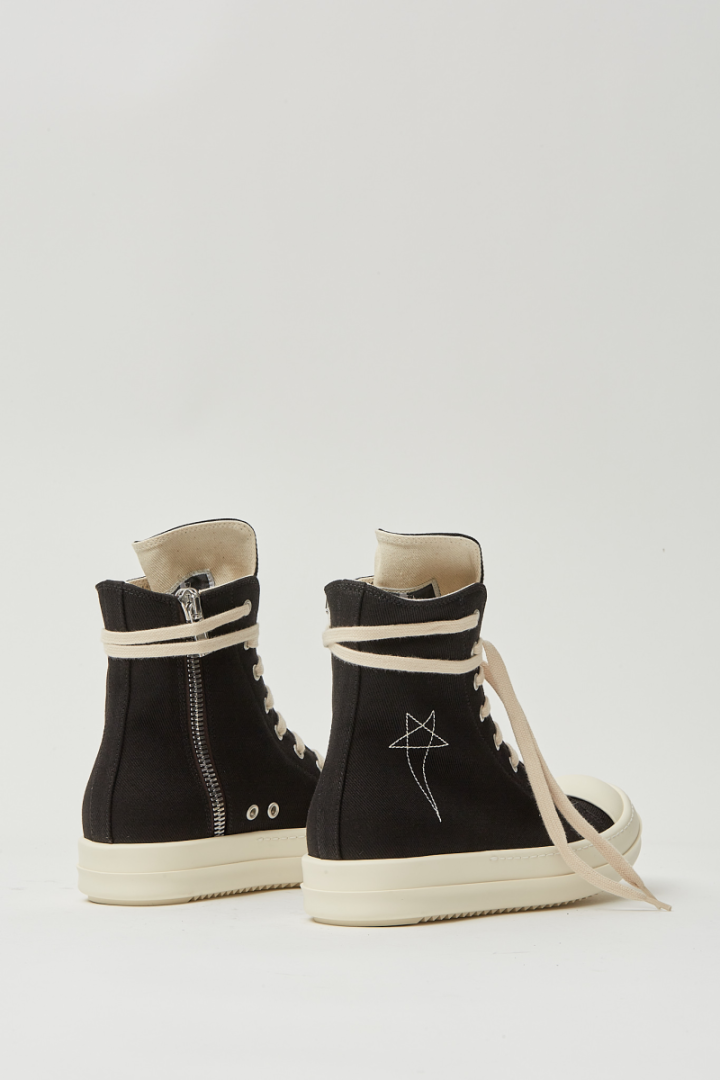 Sneaks - Black/Off White