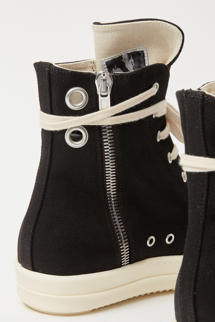 Sneaks - Black/Off White