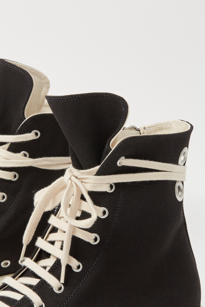 Sneaks - Black/Off White