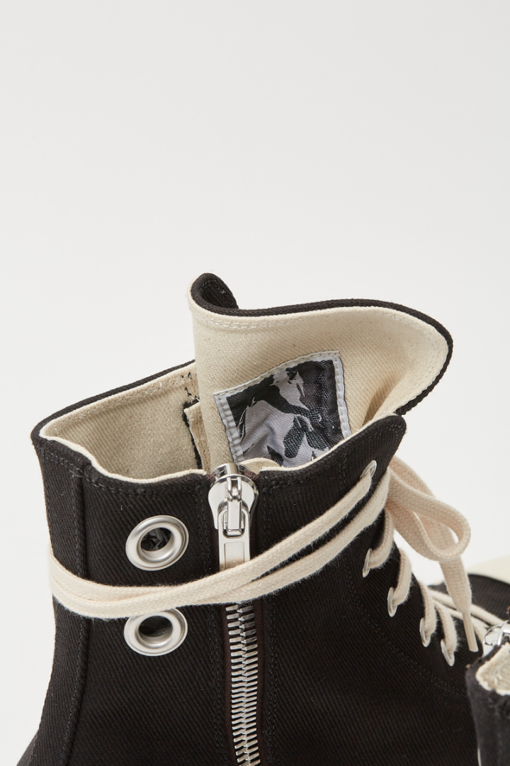 Sneaks - Black/Off White