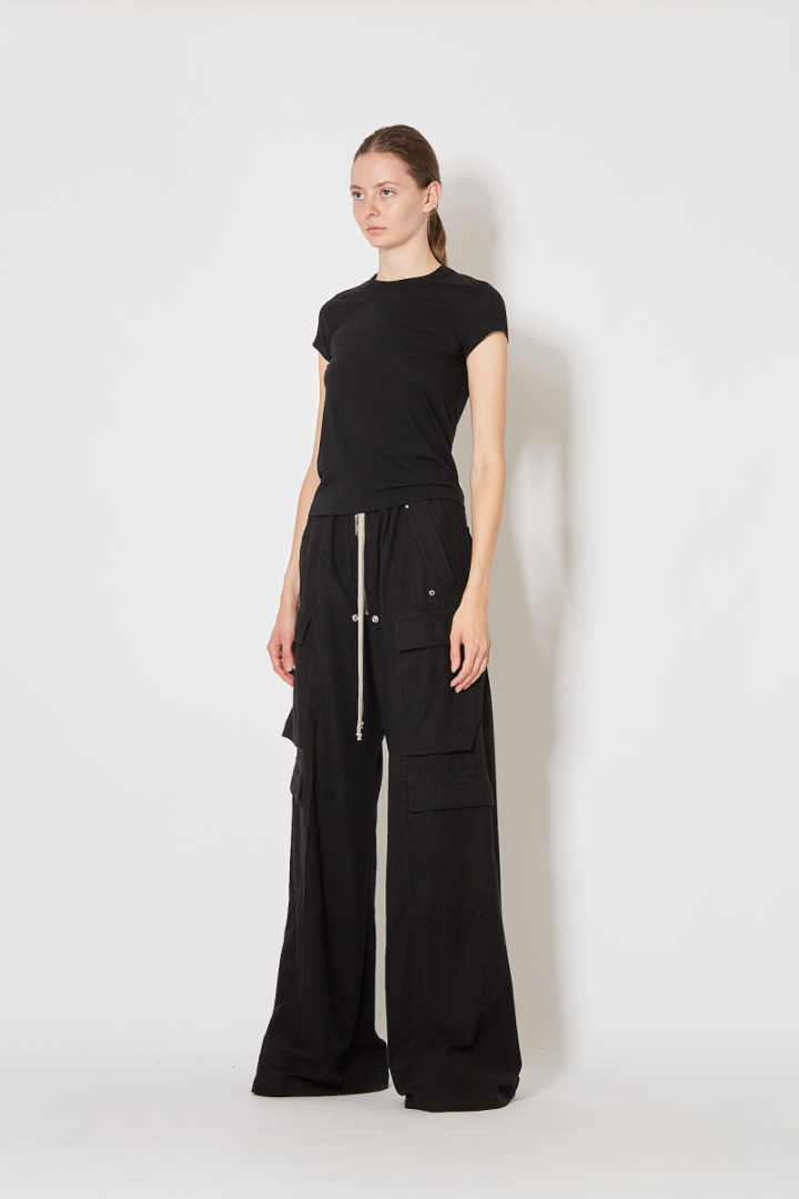 Cropped Level T - Black