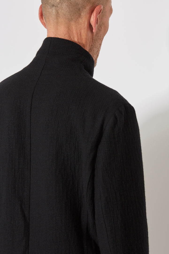 Vertical Pocket Fittet Coat w/Zip - Black