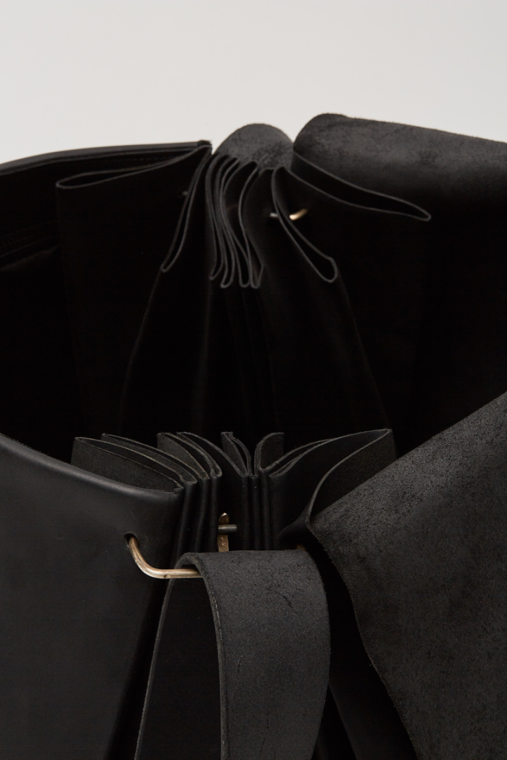 Medium Expandable Accordion Bag - Black