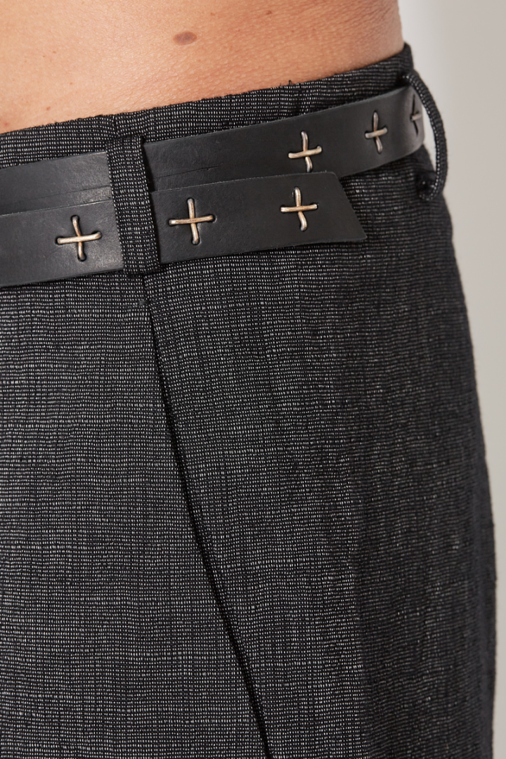 “+” Studded Double Oval Buckle Med - Black
