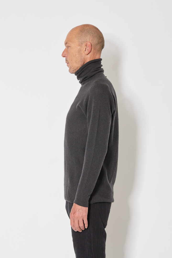 Turtle Neck Arched Shoulder Sweater - Grey