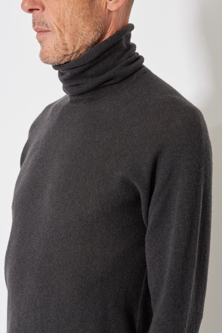 Turtle Neck Arched Shoulder Sweater - Grey