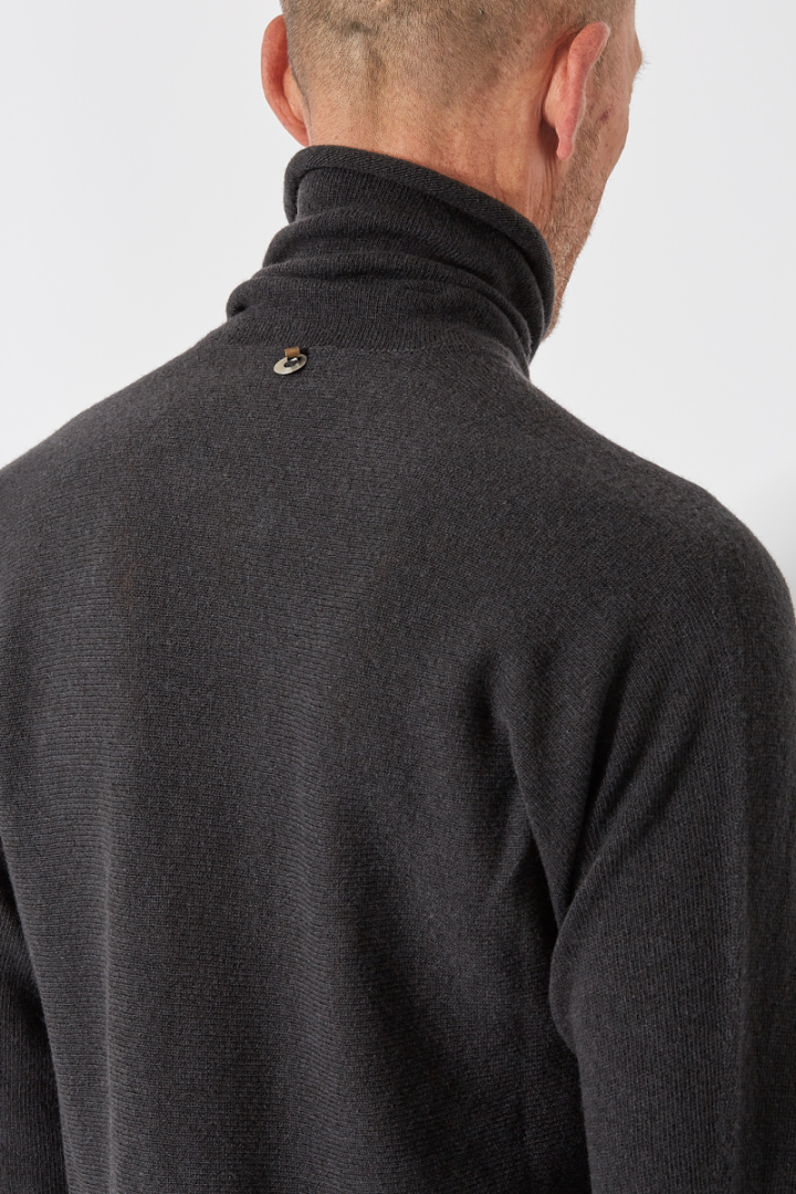 Turtle Neck Arched Shoulder Sweater - Grey