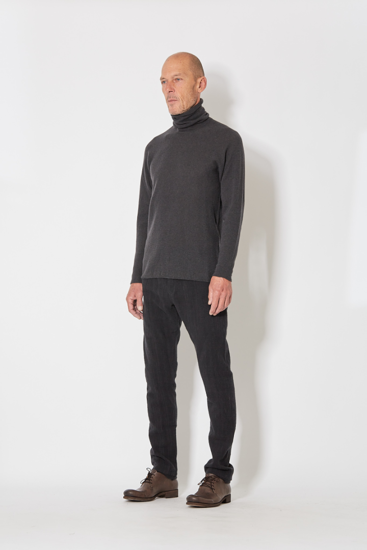 Turtle Neck Arched Shoulder Sweater - Grey