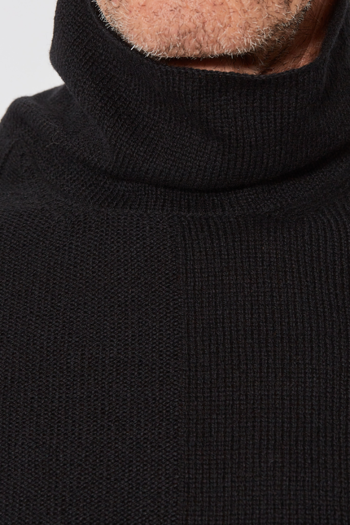High Neck Pullover - Black High Neck Pullover - Black