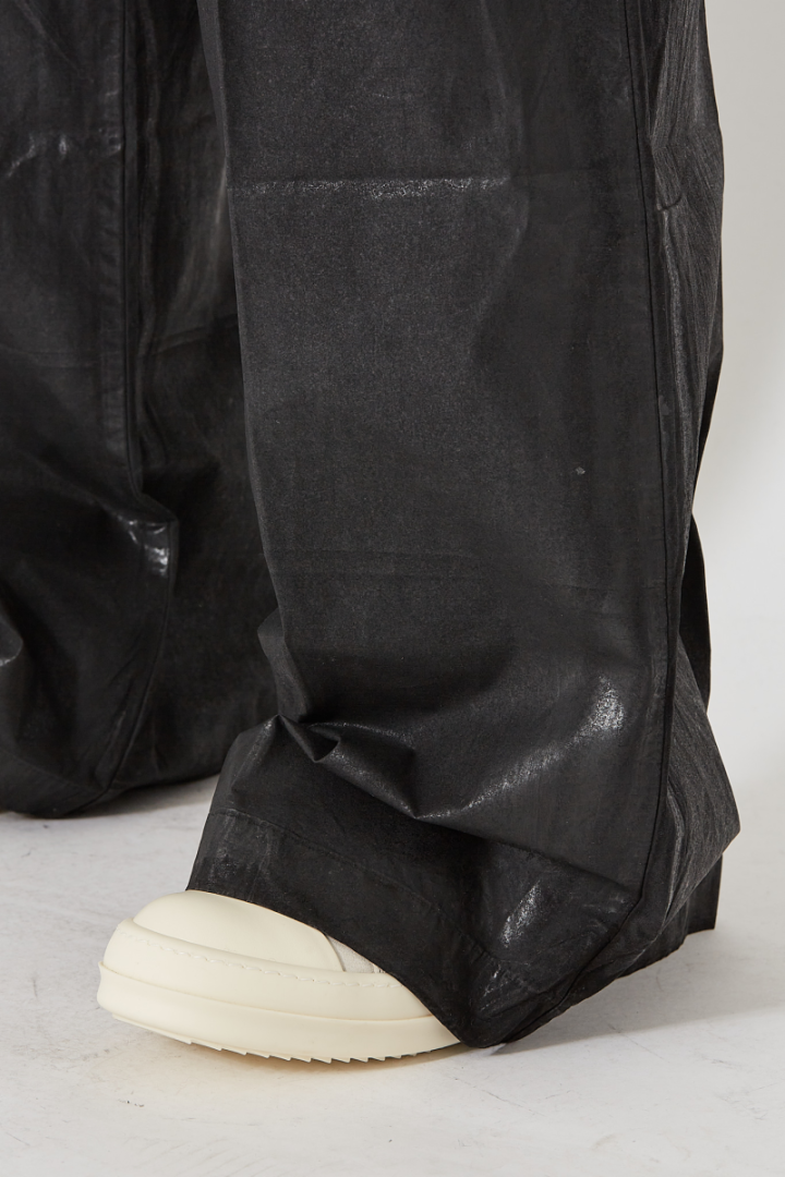 Geth Belas - Off Black