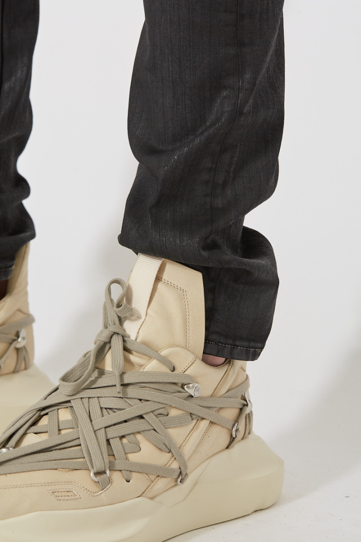 Detroit Cut - Black Wax