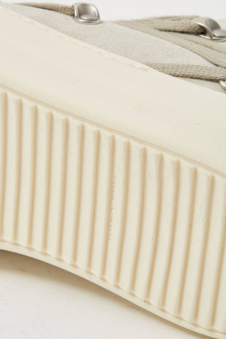 Megalaced Low Sneaks - Off White