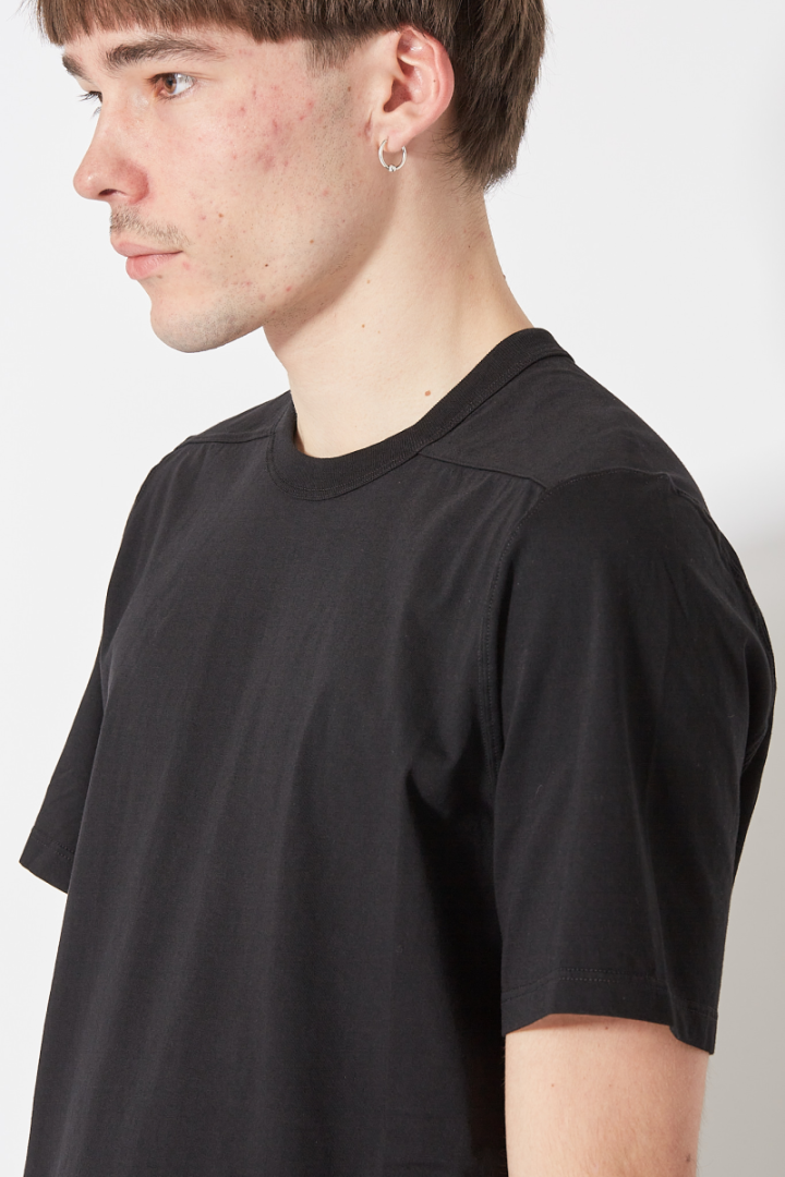 Level T - Black
