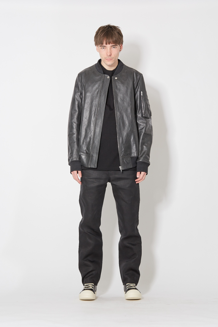Level T - Black