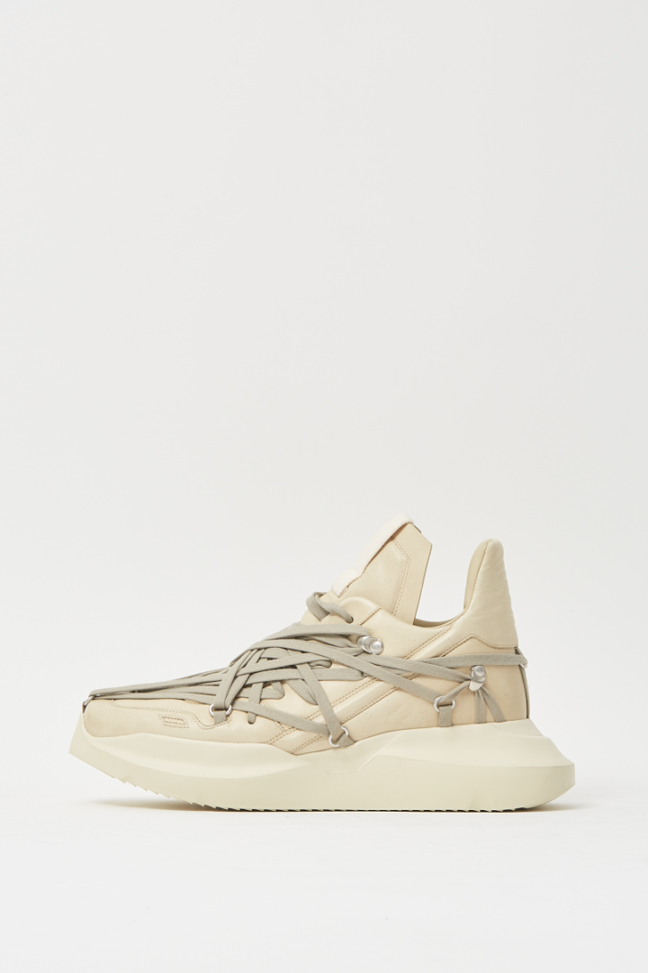 Megalaced Geth Runner - Off White