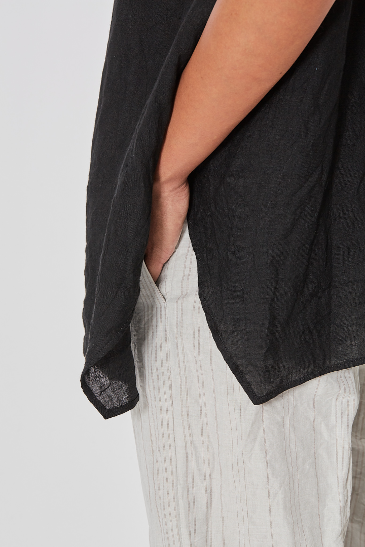 Reclined Sleeveless Shirt - Black Reclined Sleeveless Shirt - Black