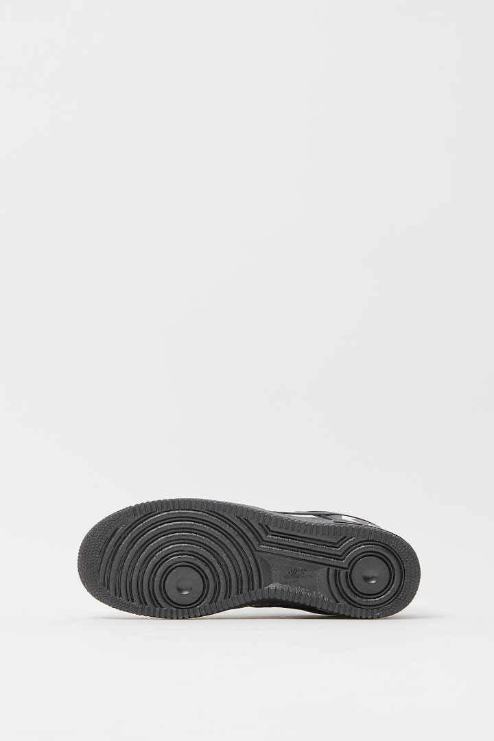 Shoes x Nike - Black/White