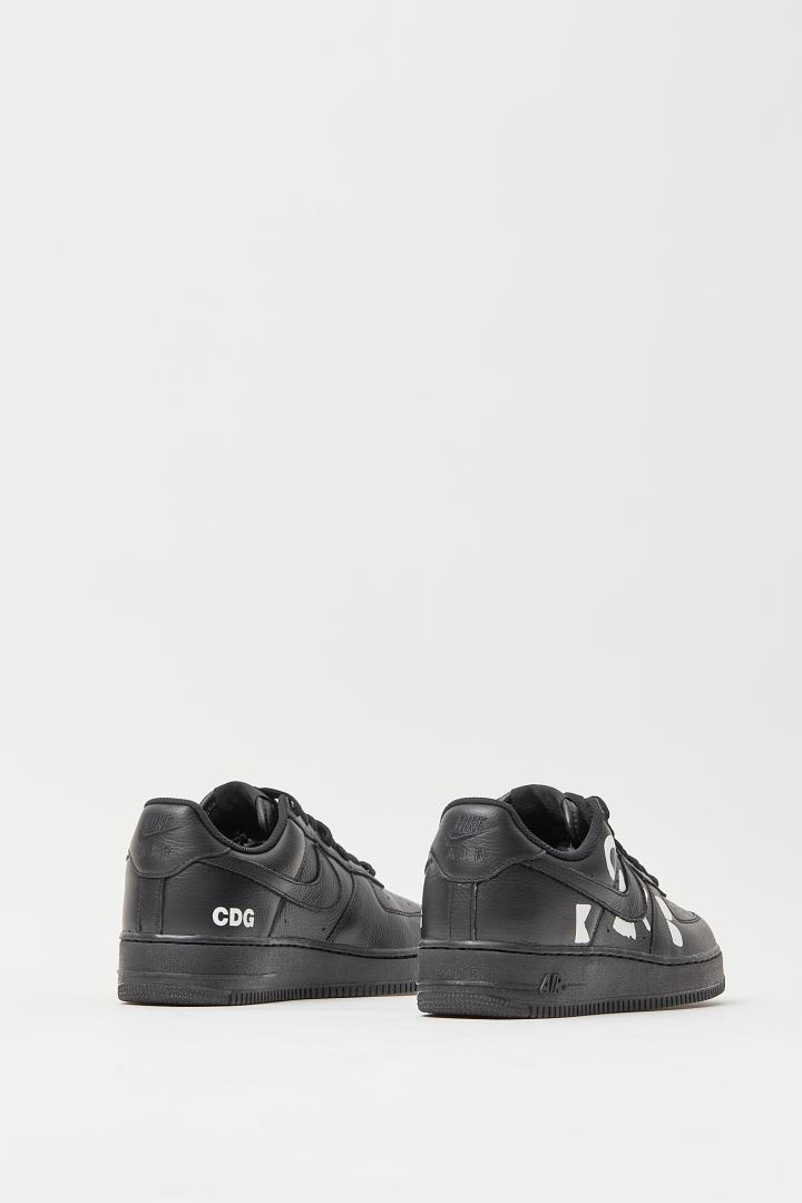 Shoes x Nike - Black/White