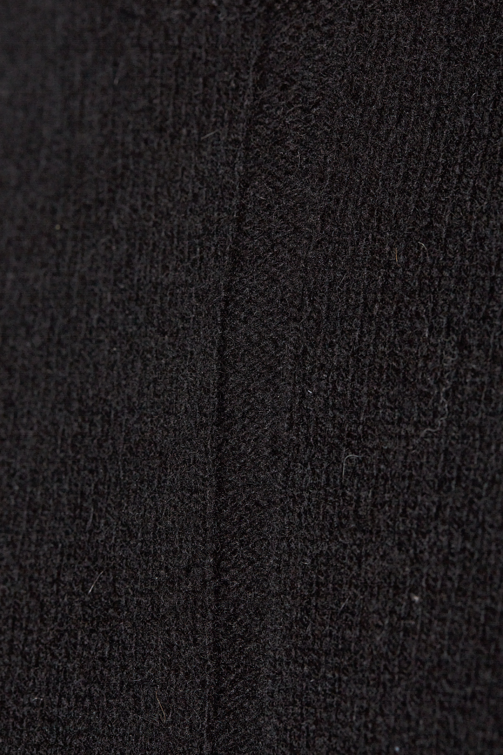 Round Neck - Black