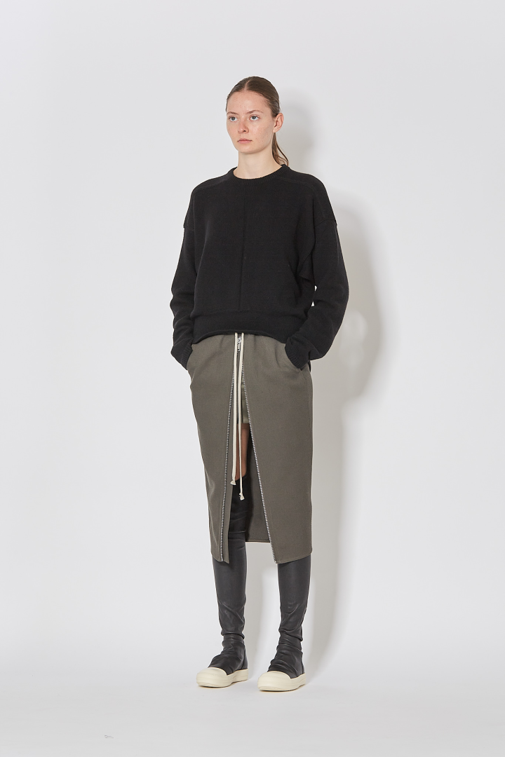 Round Neck - Black