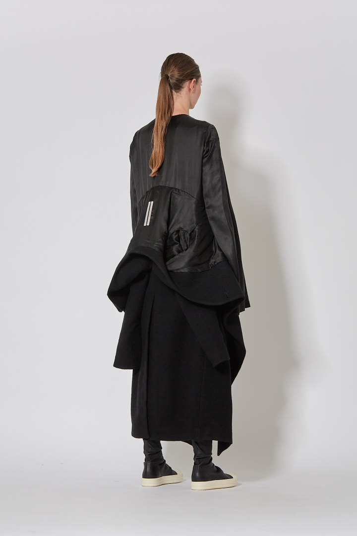 Museum Coat - Black