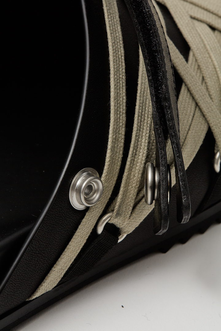 Megalace Mule Granola - Black