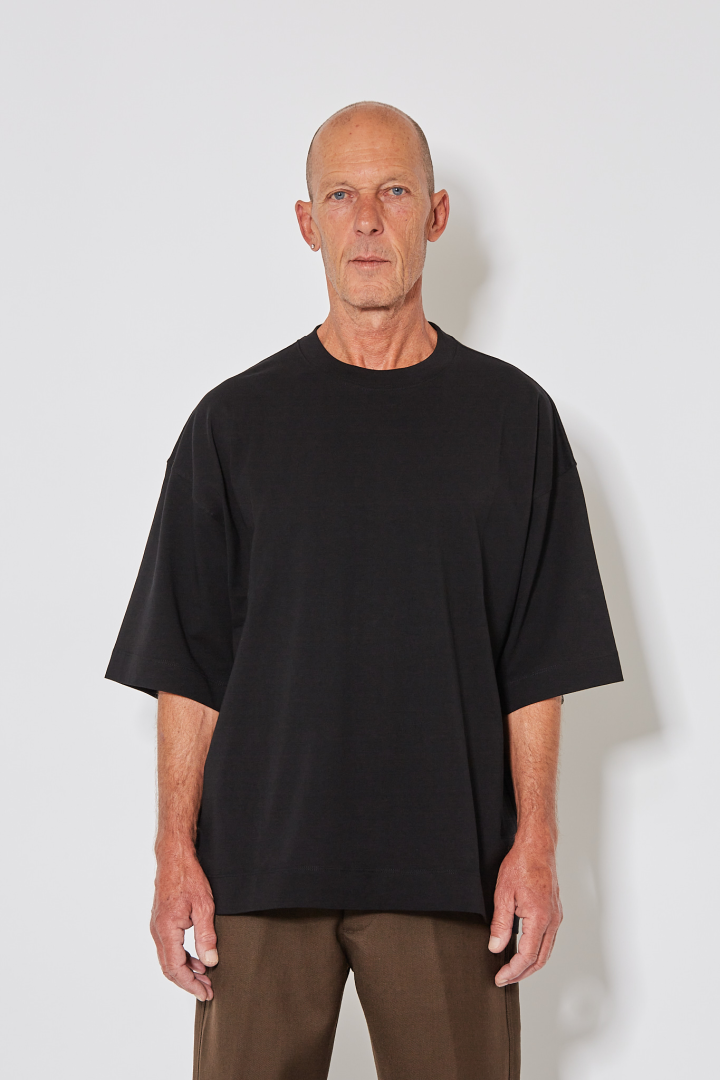 Hen T-Shirt - Black
