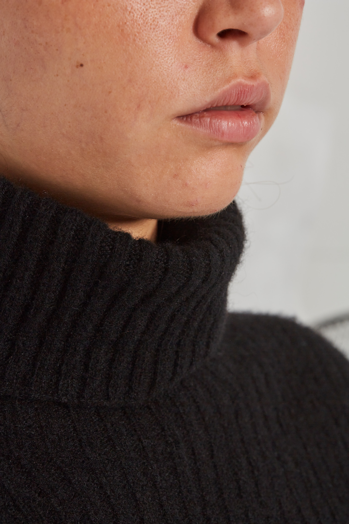 High Neck Rib Top - Black