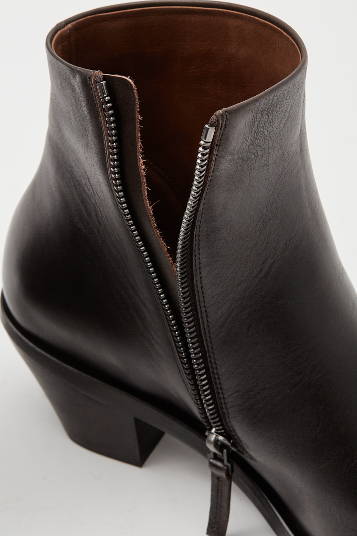 Stuzzichello - Dark Brown