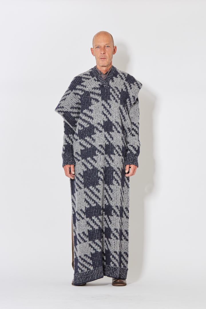 Magenta Scarf - Navy