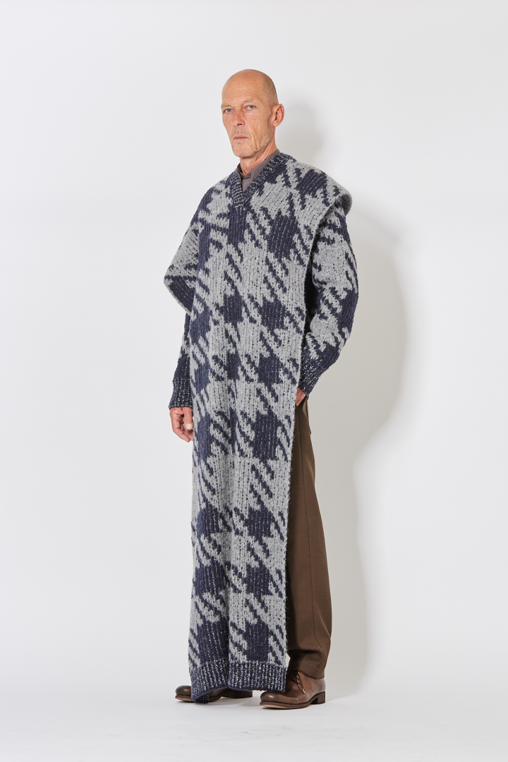 Magenta Scarf - Navy