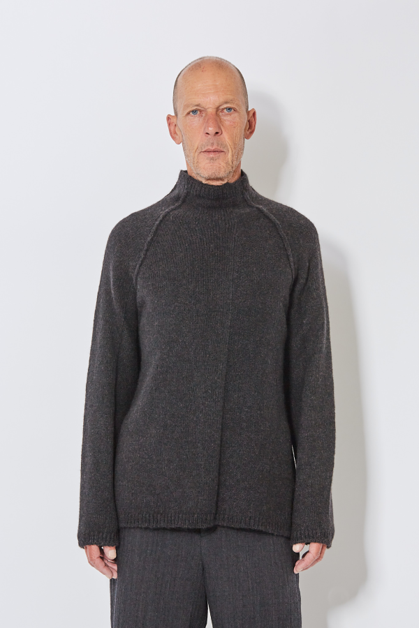 Cozy Turtle Neck Pullover - Onyx