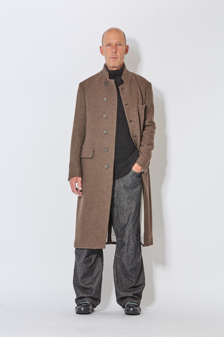 Clergy Coat Limited 12 - Marron Clergy Coat Limited 12 - Marron