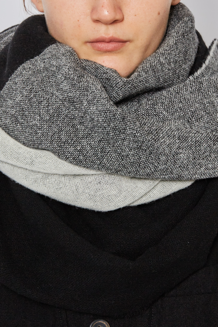 Quadruple Scarf - Mono