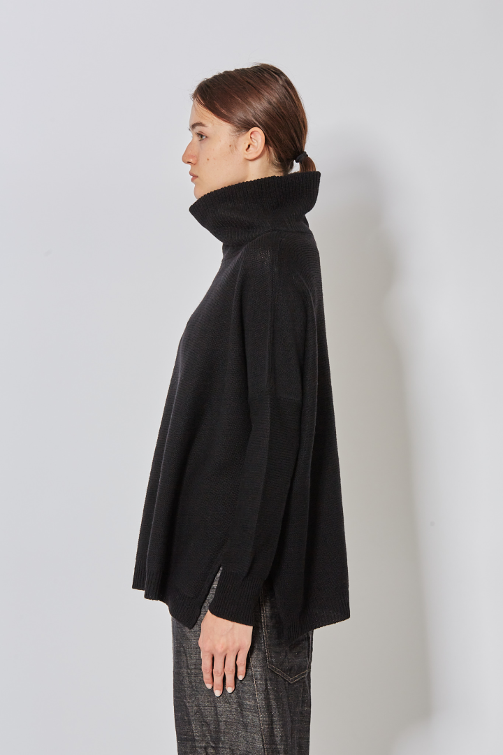 Oversized Turtle Neck Pullover - Black Oversized Turtle Neck Pullover - Black