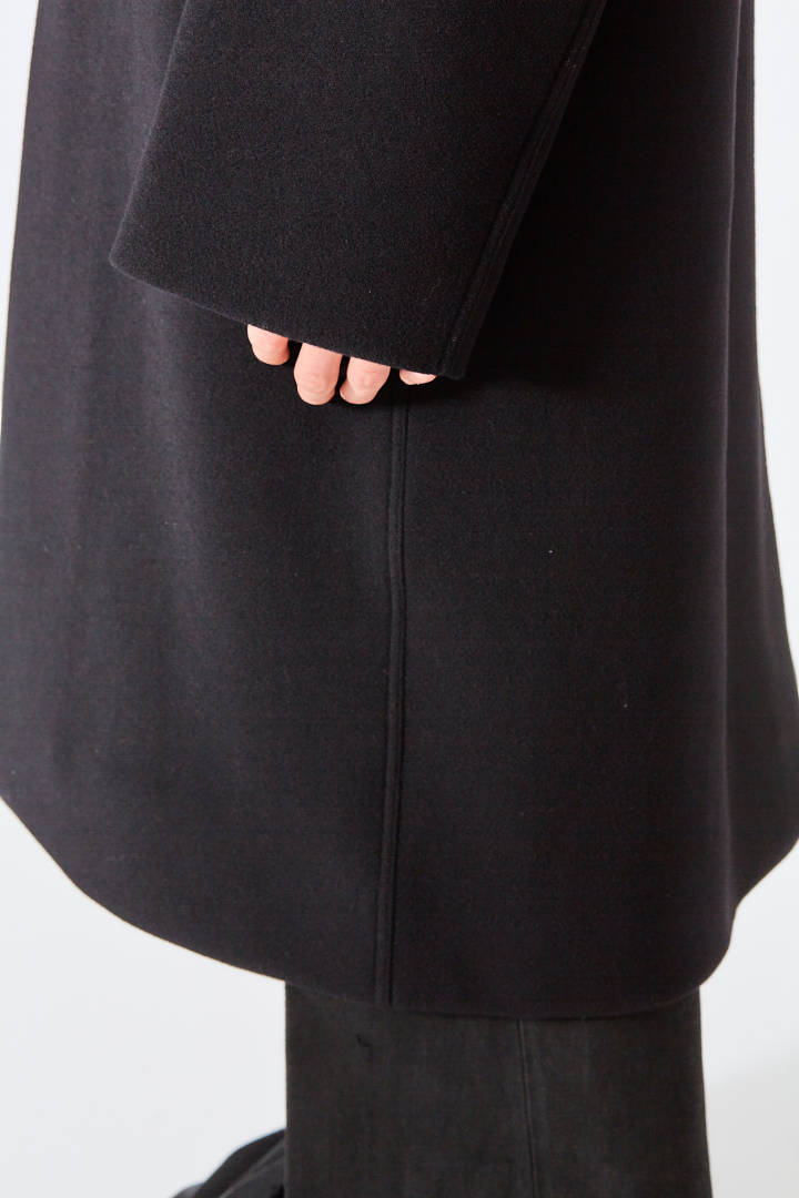 Dracucollar Coat - Black