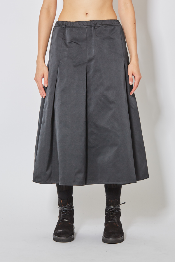 Wide Skirt With Waistband Pleats - Black
