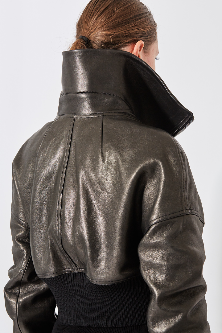 Dracucollar Cropped - Black