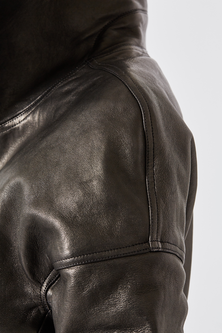 Dracucollar Cropped - Black