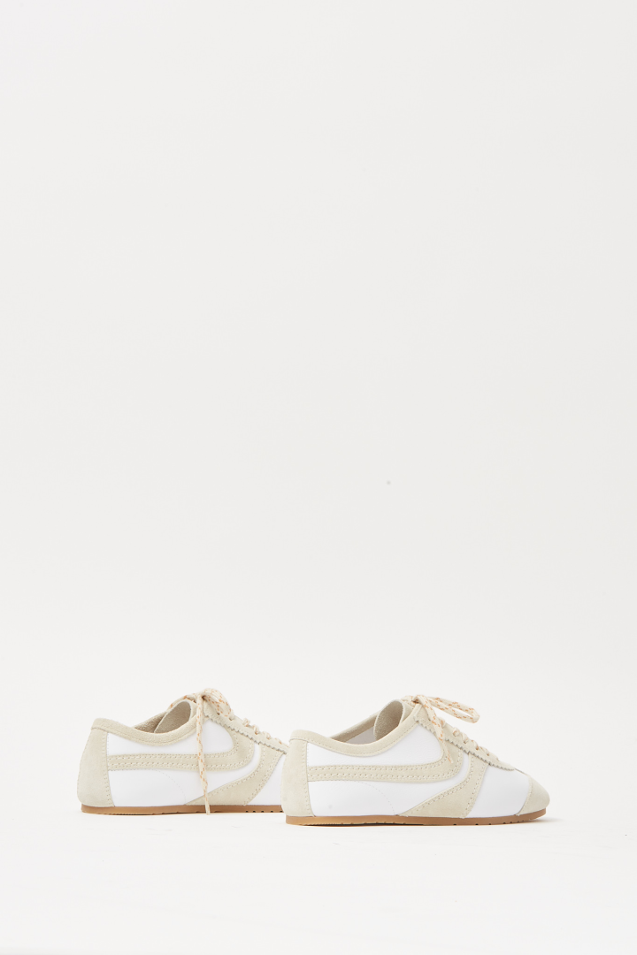 Sneaker - White