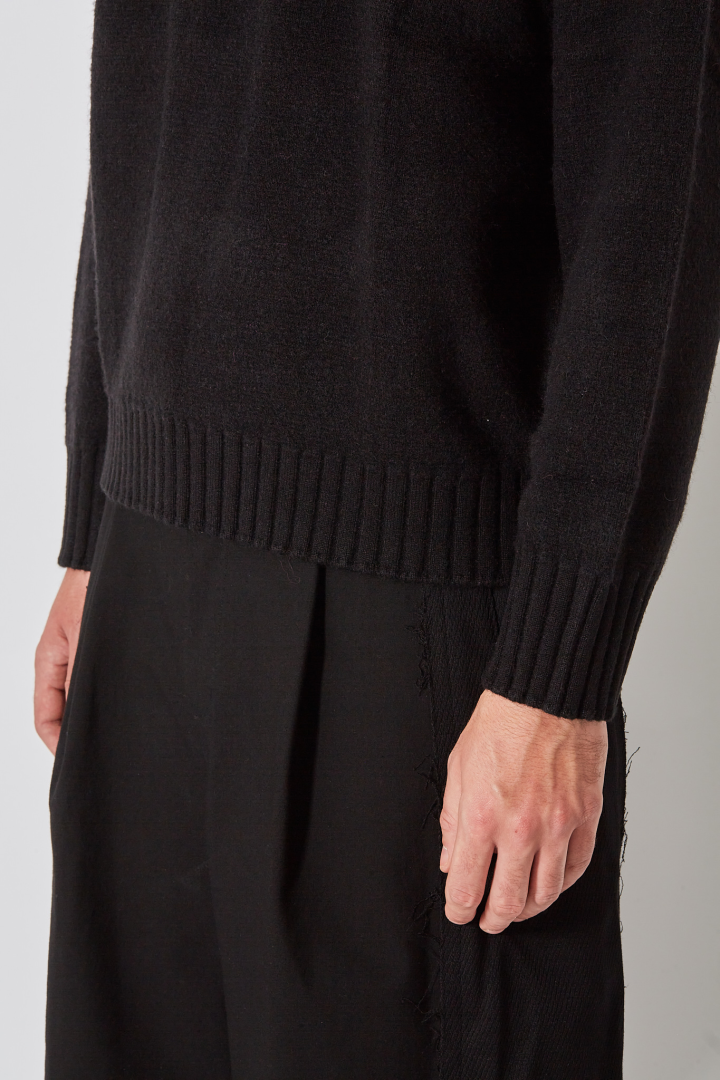 Knight Embroidered Sweater - Black