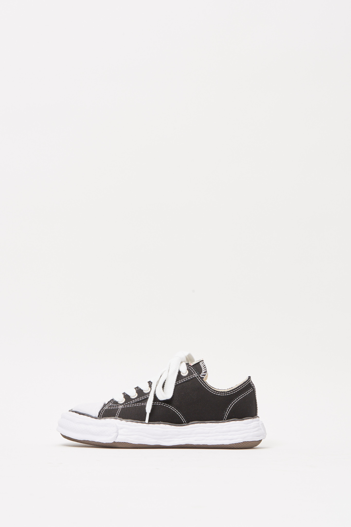 Peterson 23 / Original Sole Canvas Low-Top Sneaker - Black