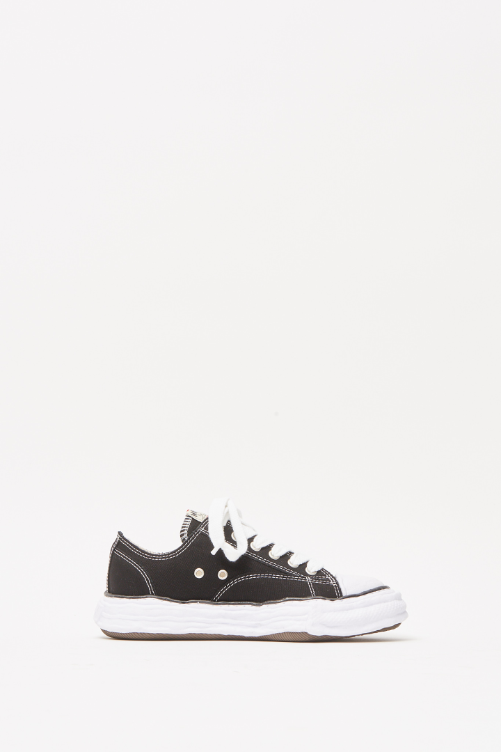 Peterson 23 / Original Sole Canvas Low-Top Sneaker - Black